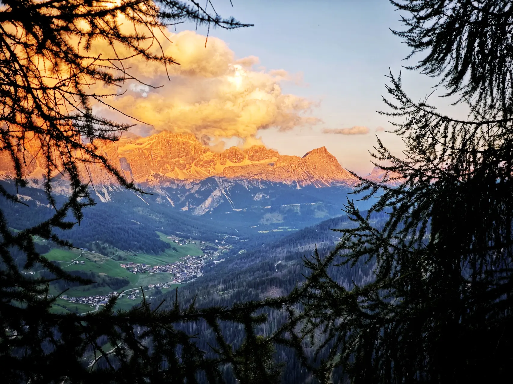 Algenglow - Enrosadira - Fanes - Dolomites
