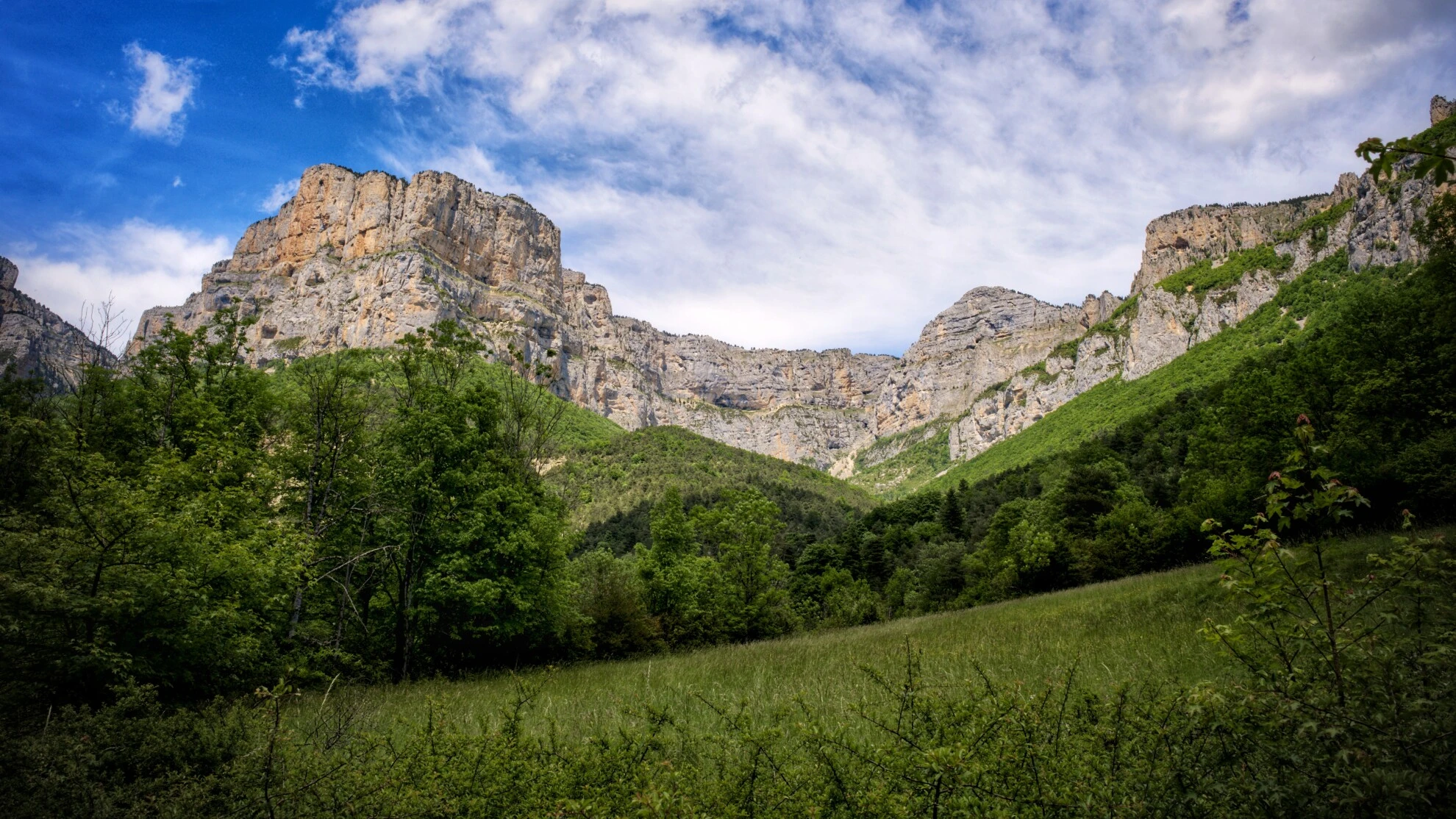 Le cirque d'Archiane, amphithéâtre de falaises