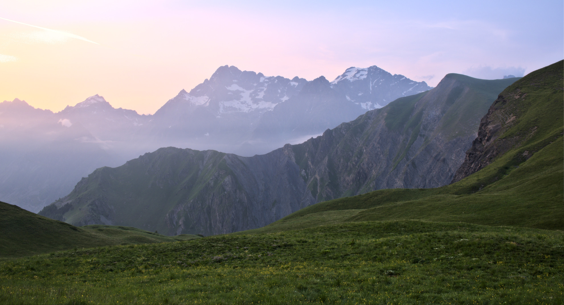 Coucher de soleil alpage trek écrins