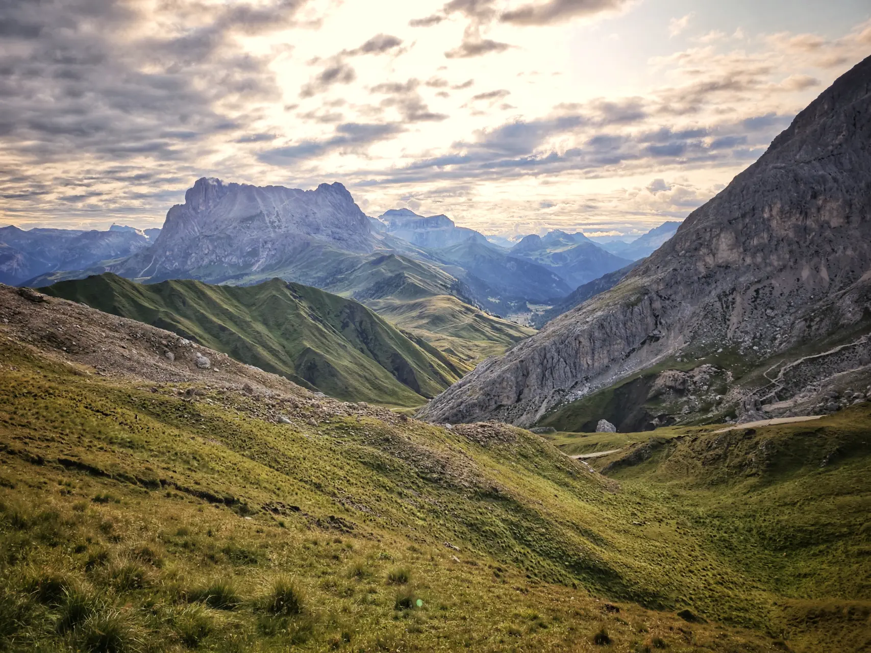 Coucher de soleil sur l'alpe di siusi - Sasso Longo - Sasso Piatto - Dolomites