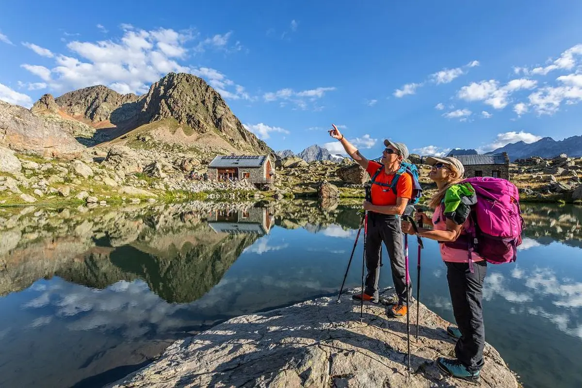 Crédit Photo Refuge et Lac de Vallonpierre - Thibaut Blais - Parc National des Écrins