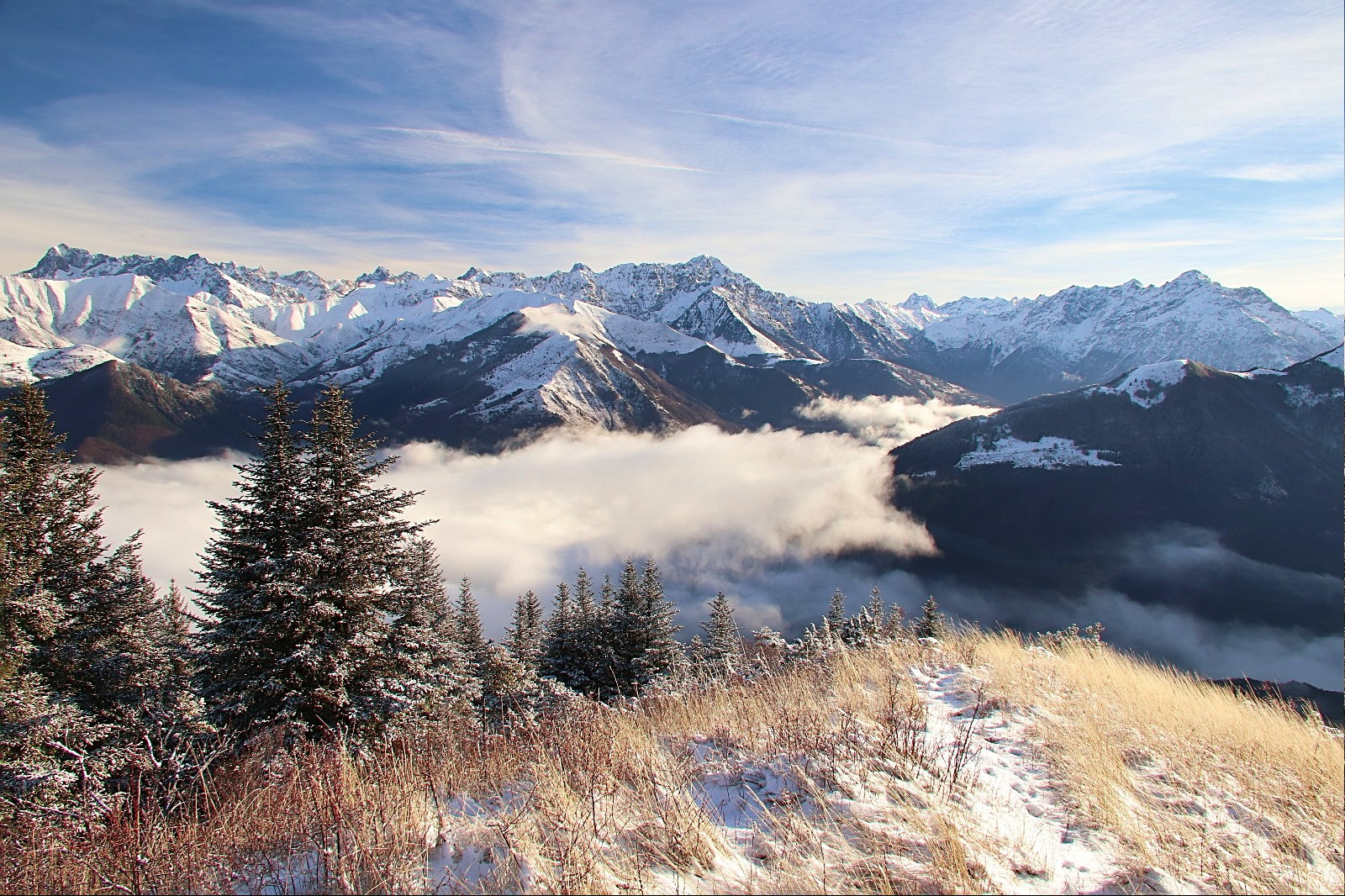 Jenabran - Point de vue panoramique et romantique en montagne