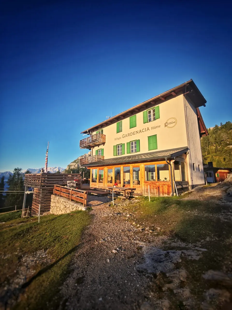 Lever de soleil sur le refuge Gardenacia