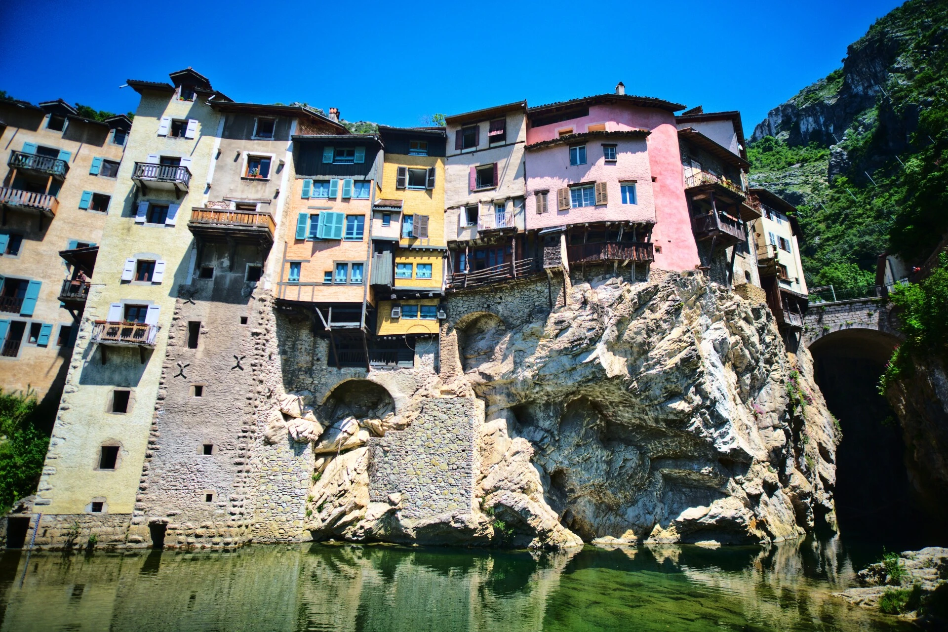 Les maisons suspendues de Pont-en-Royans