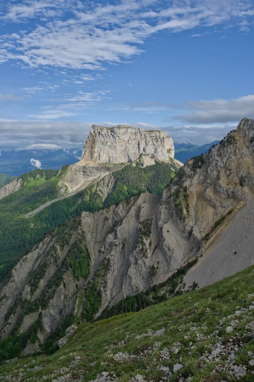 Mont Aiguille depuis le Plateau du Veymont