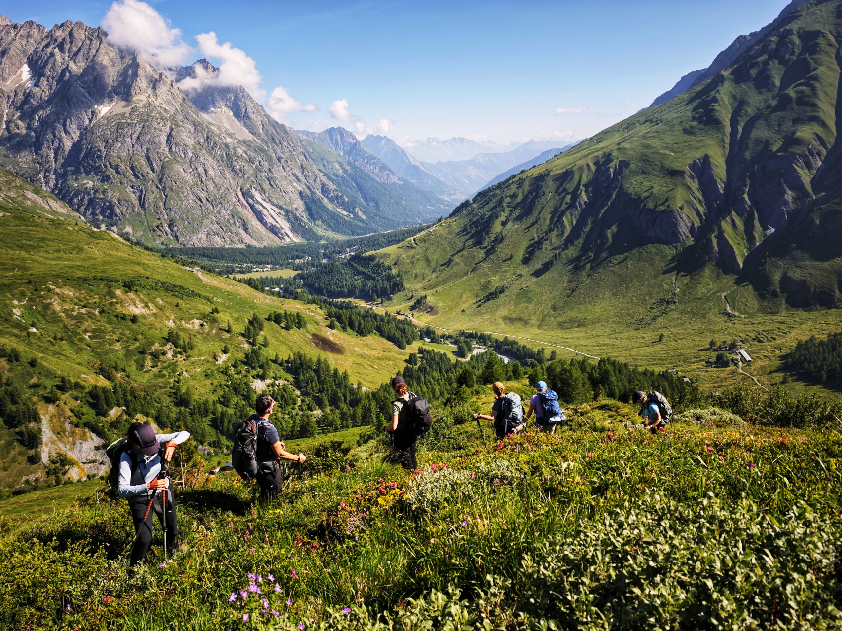 Montée au Grand Col Ferret - TMB