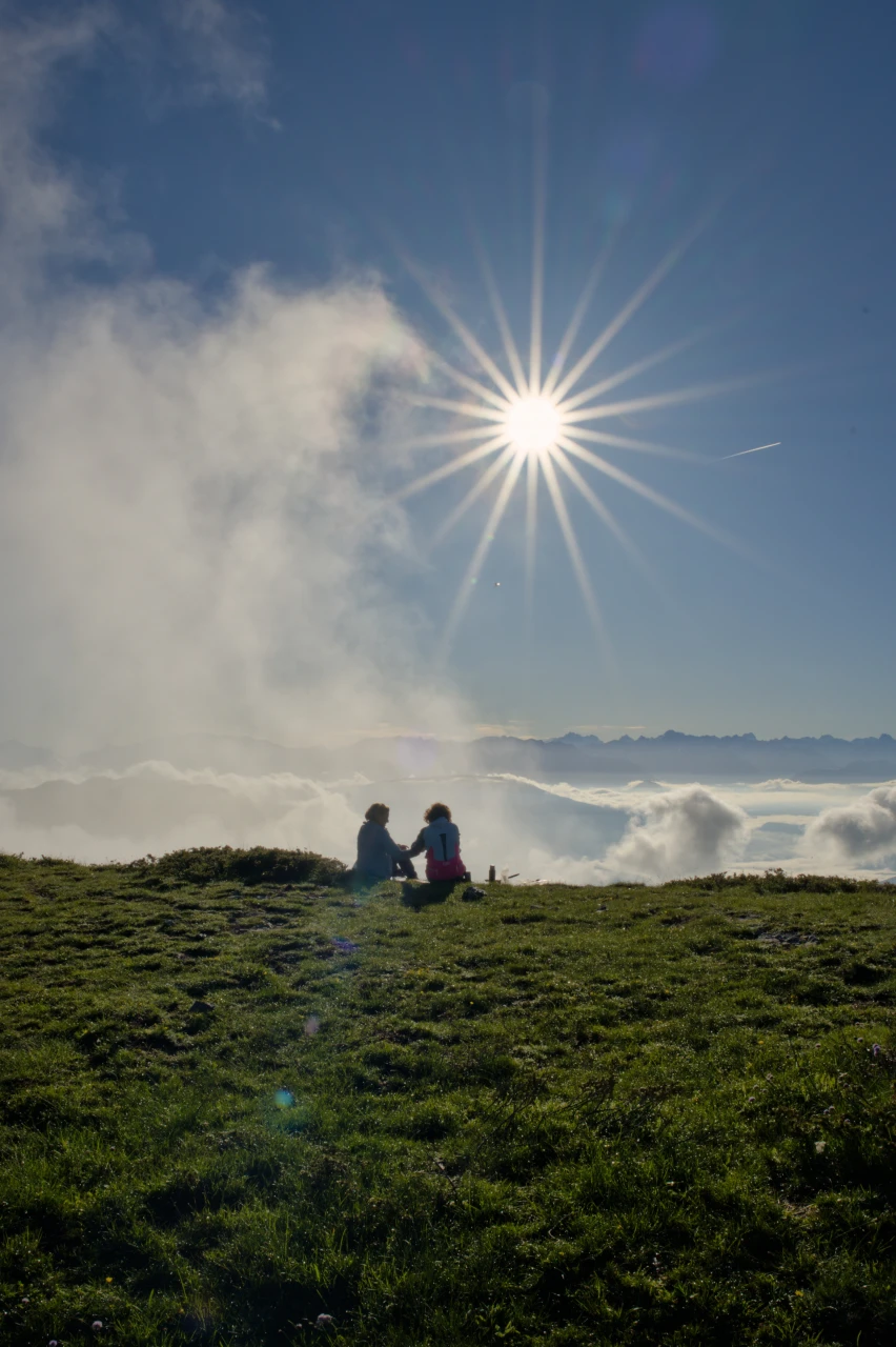 Petit déjeuner face au lever de soleil sur les Hauts-Plateaux