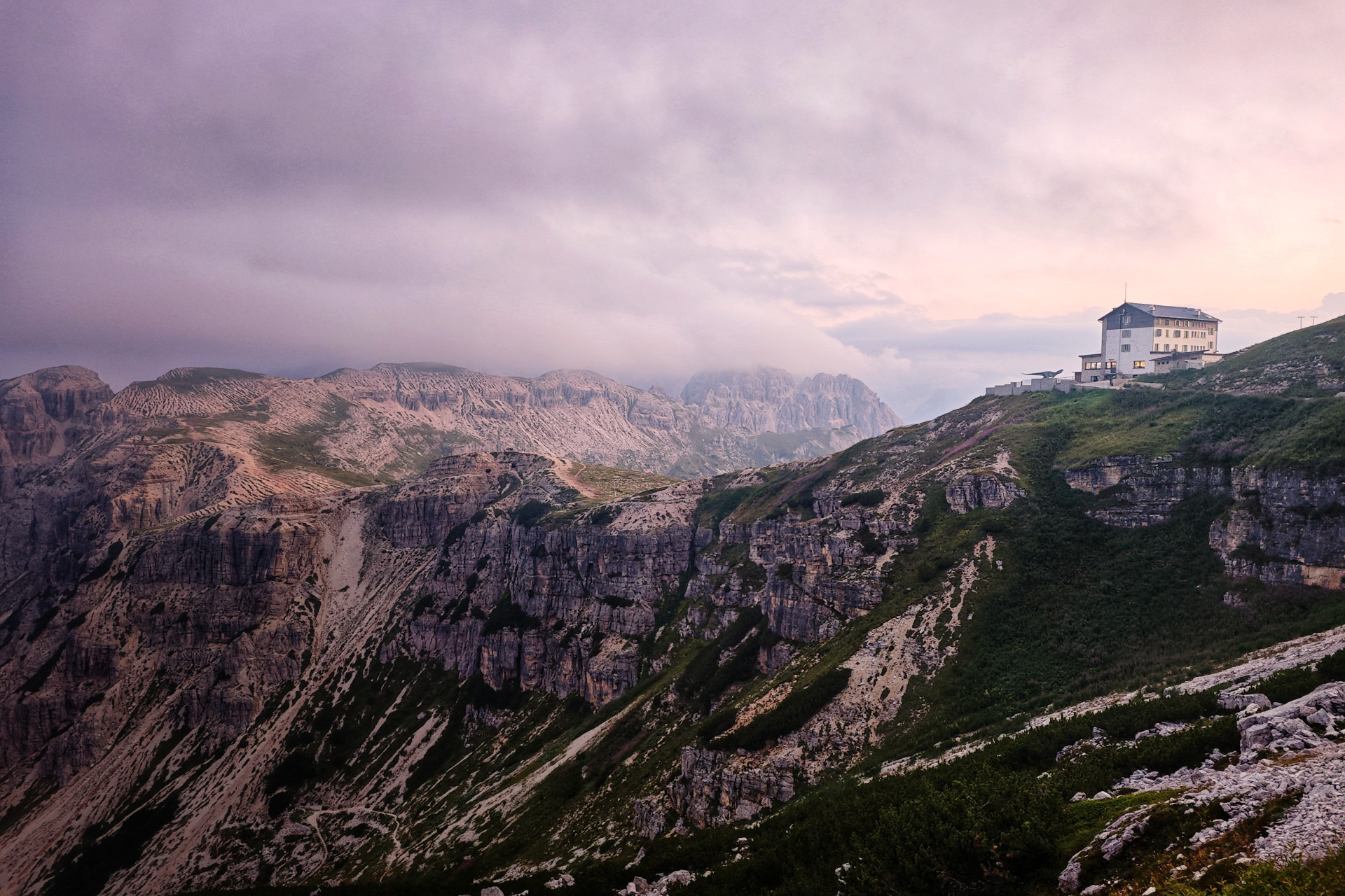 Refuge Auronzo - Dolomites