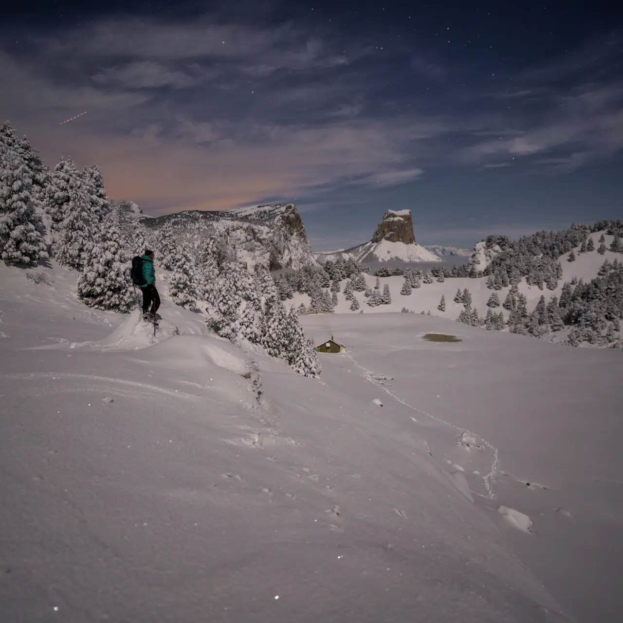 Refuge Pas de l'Aiguille en Hiver