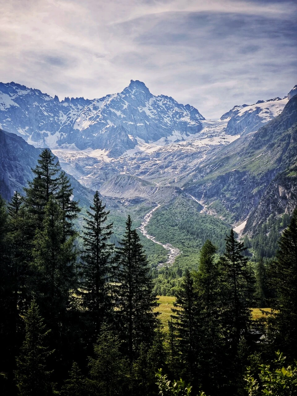 La Fouly au pied des glaciers, fin de l'étape 6 du TMB
